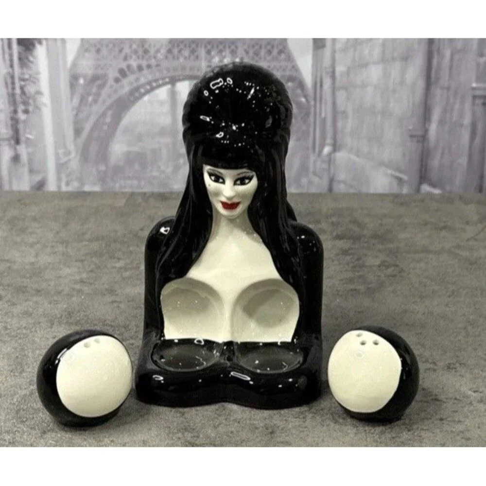 Kreepsville 666 elvira mistress